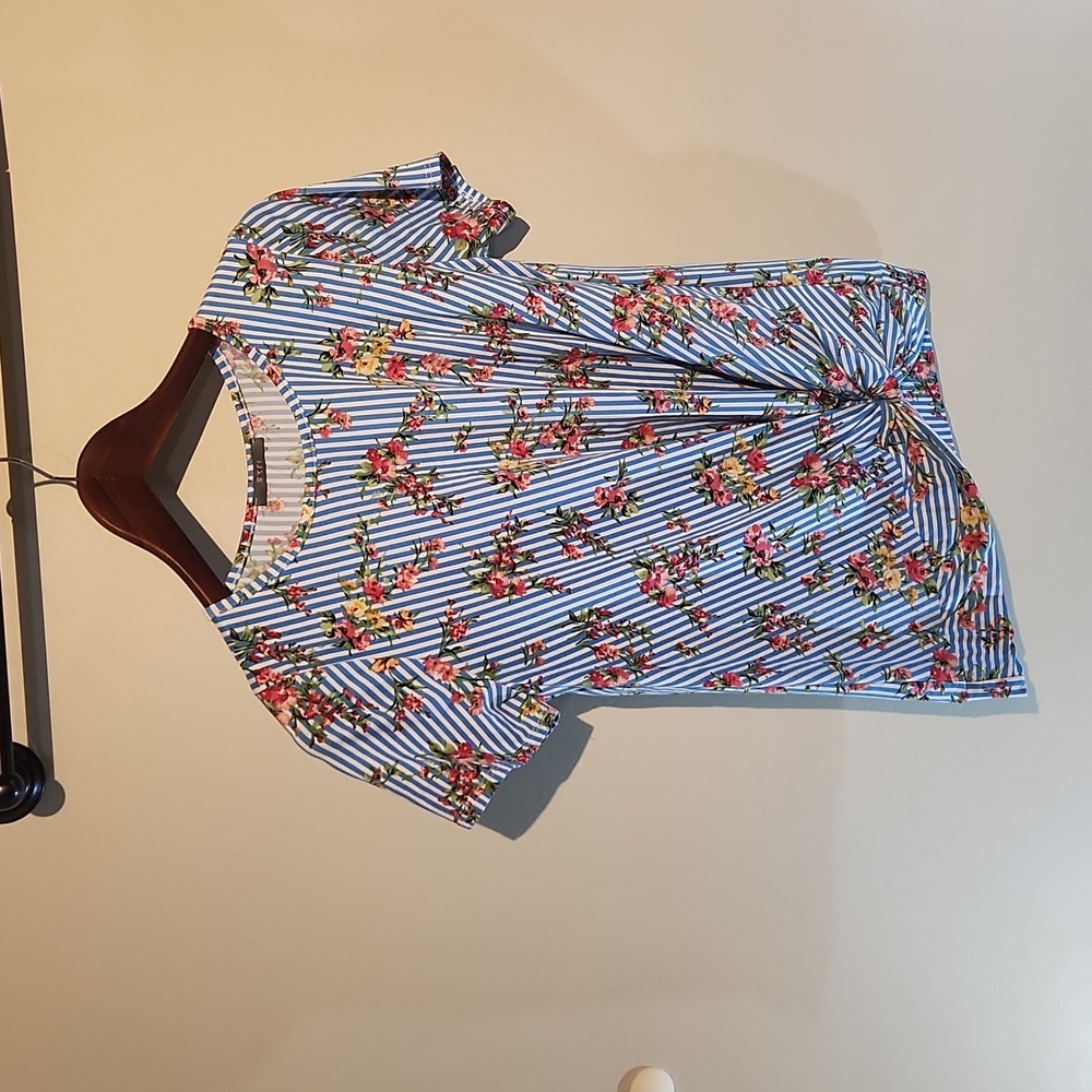 gyft small shirt